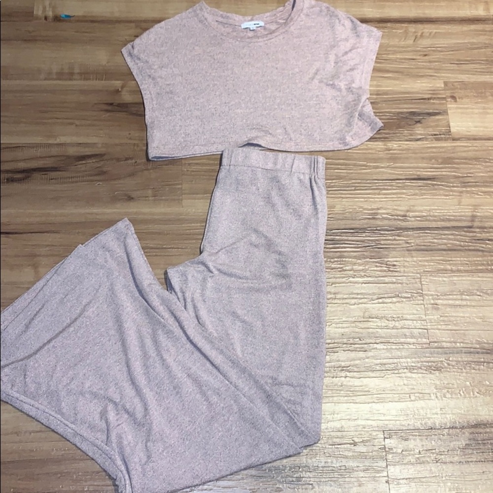 FASHION NOVA 2 PIECE PANTS SET
